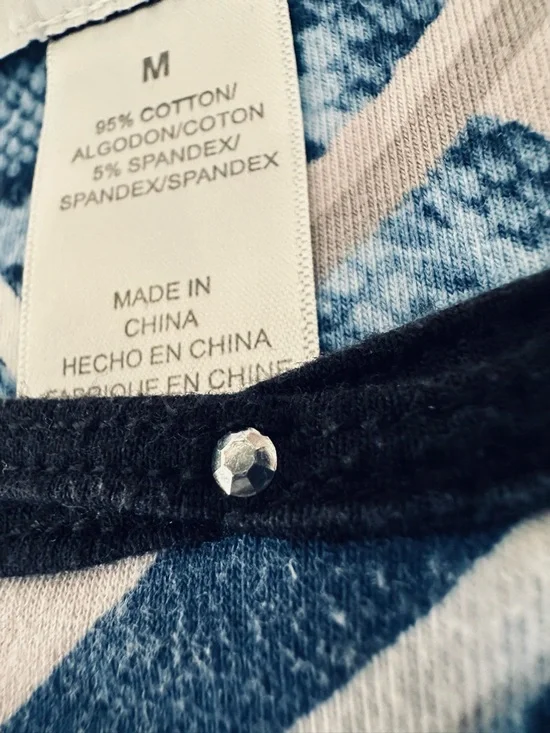 Alfred Dunner Medium Chevron-Stripe 3/4 Sleeve Top Rhinestone Embellished Neck - Picture 7 of 9